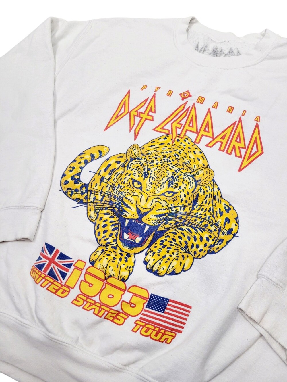 Def Leppard 1983 United States Tour Graphic White Sweatshirt Top Size: Large